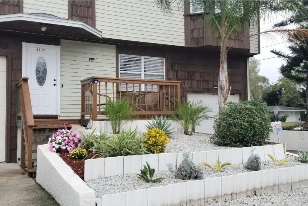 Comfy Studio In Sarasota Apartment Exterior photo